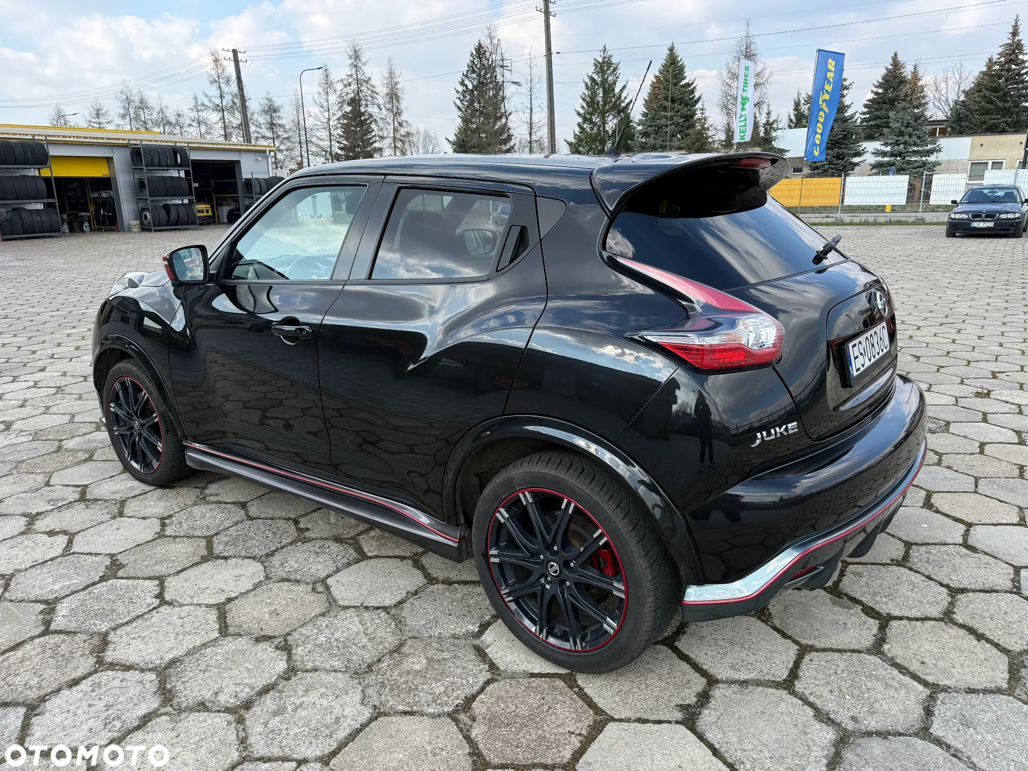 Nissan Juke 1.6 DIG-T Nismo RS 4WD Xtronic - 3