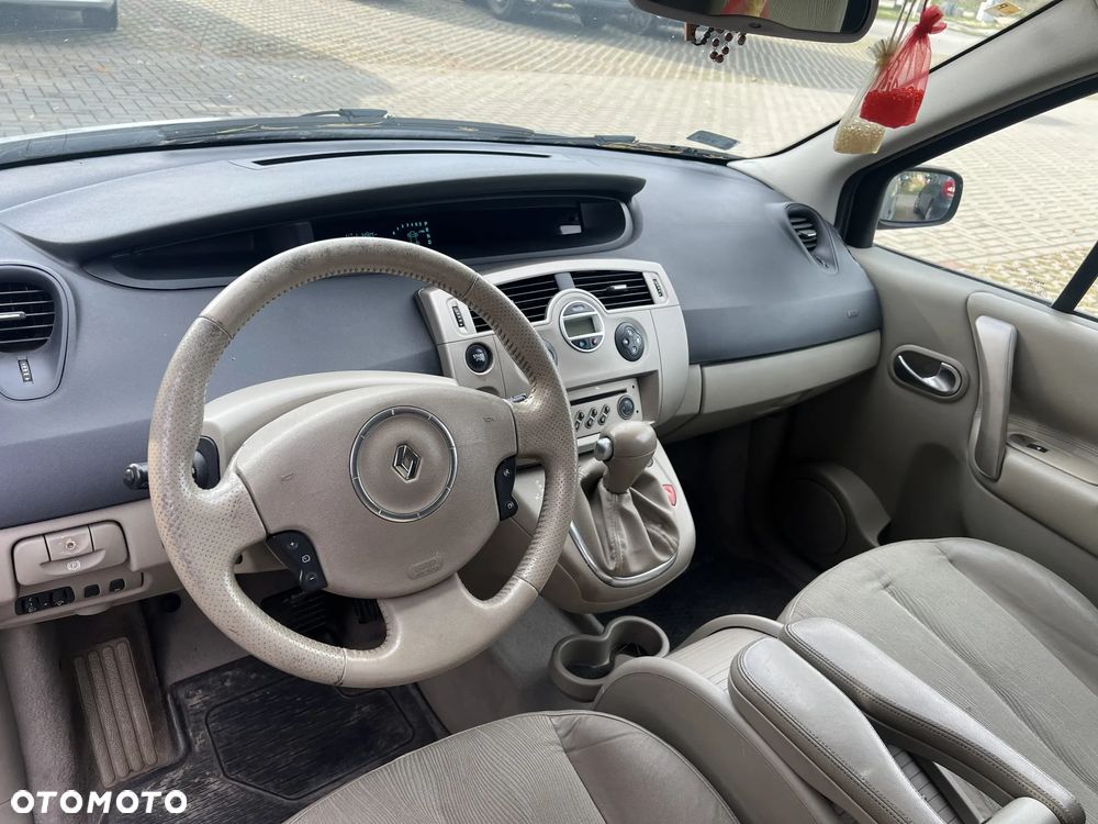 Renault Scenic - 8