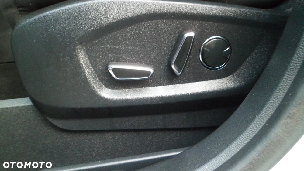 Ford Galaxy 2.0 TDCi Titanium - 16