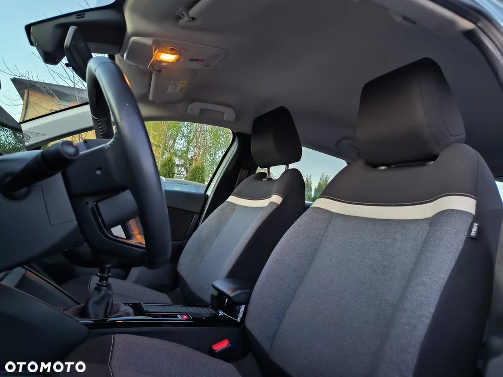 Citroën C4 PureTech 100 Stop&Start LIVE PACK - 27
