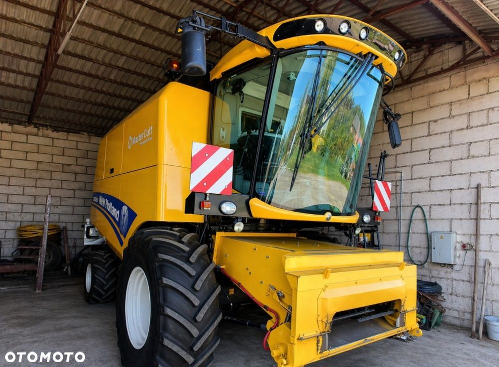 New Holland TC 5.90 - 1