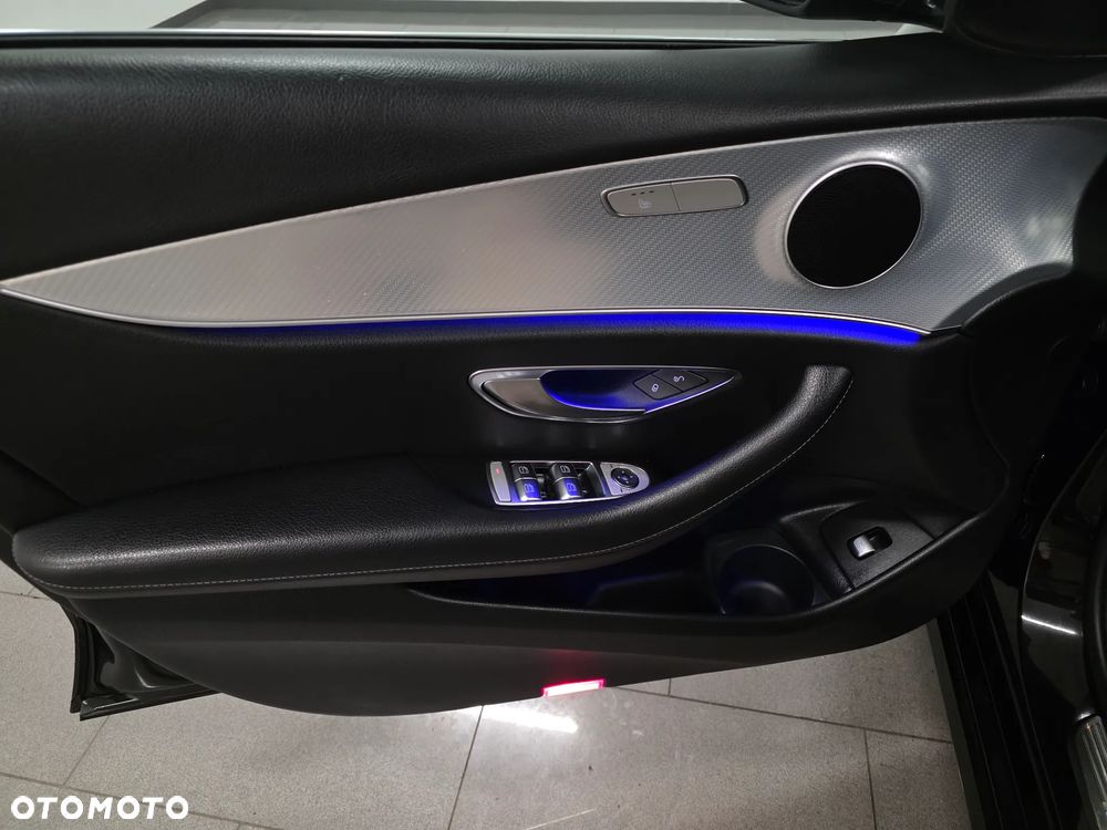 Mercedes-Benz Klasa E 220 d 9G-TRONIC AMG Line - 25
