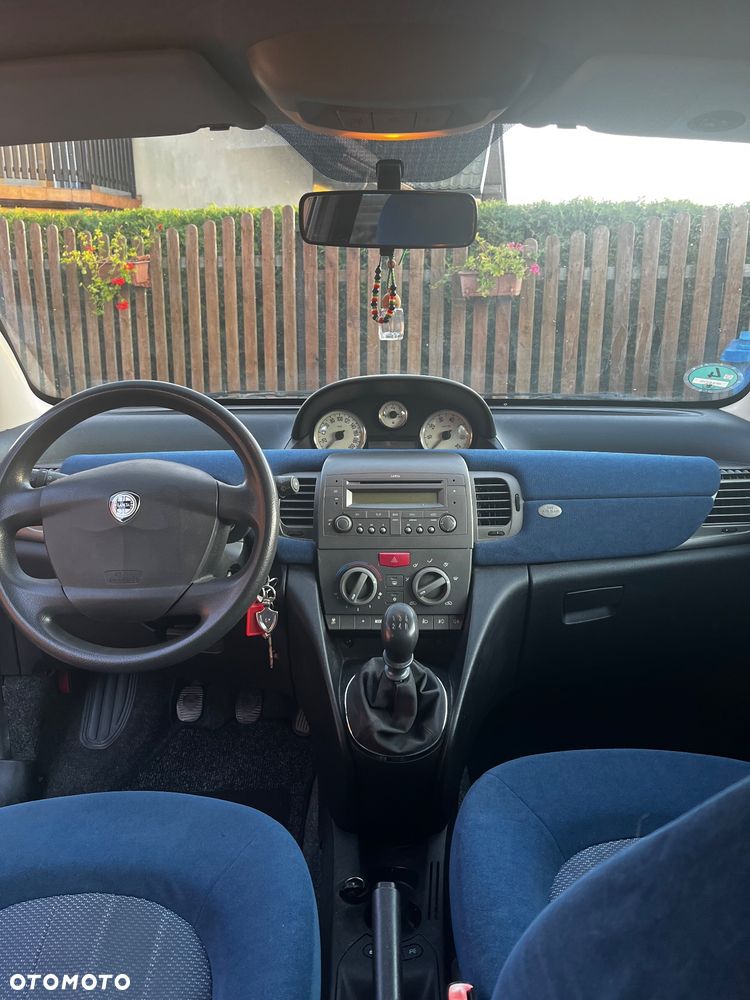 Lancia Ypsilon - 9