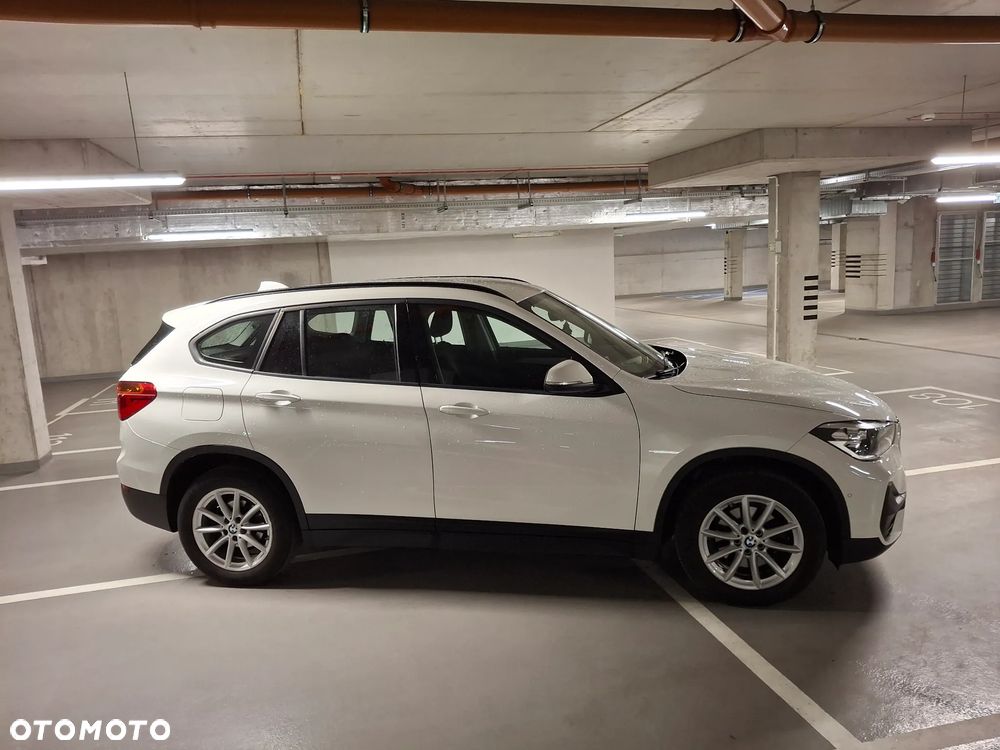 BMW X1 sDrive18i xLine - 2