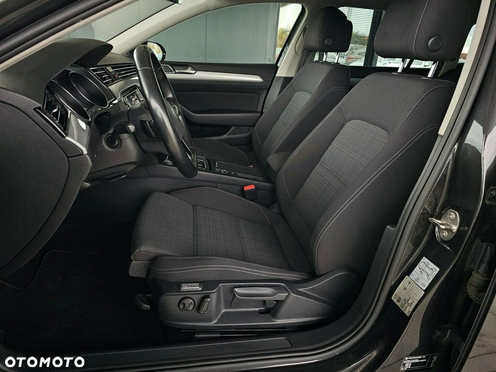 Volkswagen Passat Variant - 28