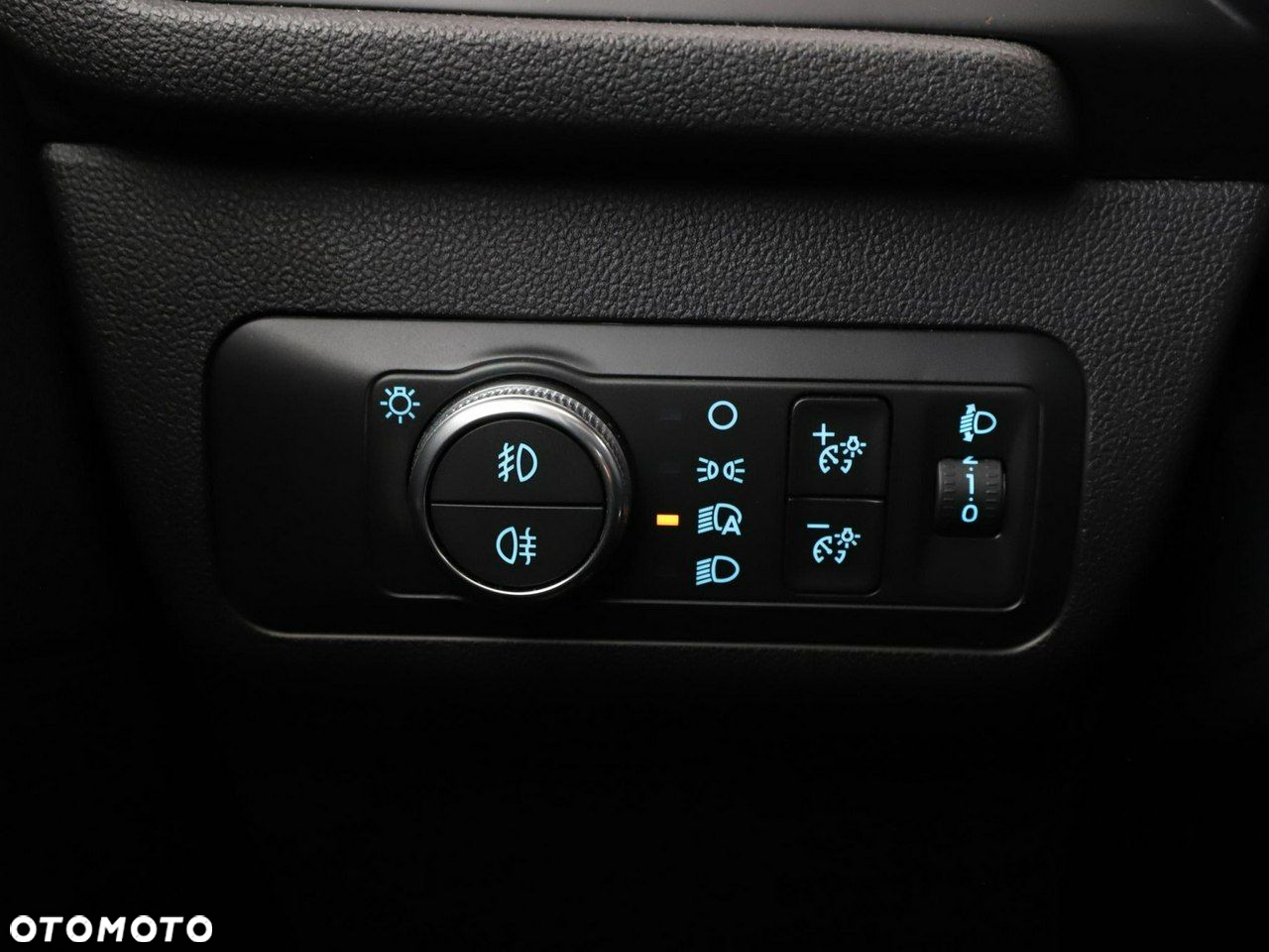 Ford Kuga 1.5 EcoBlue FWD Titanium - 36