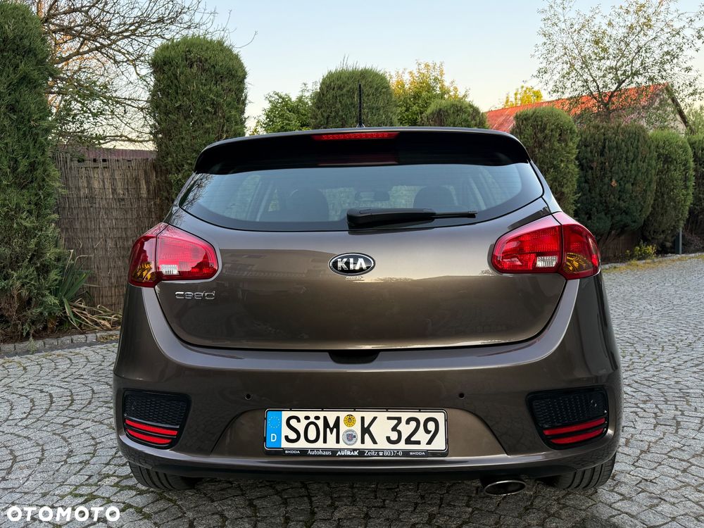 Kia Ceed 1.4 CVVT Dream Team Edition - 10