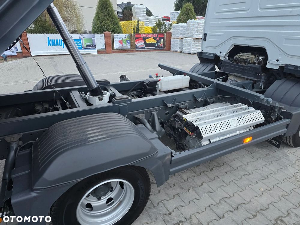 Mercedes-Benz Atego/Wywrotka/Manual/Blokada mostu - 20