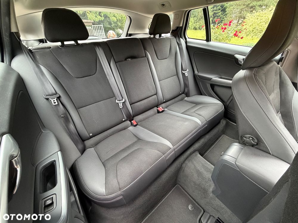 Volvo V60 D2 Kinetic - 29