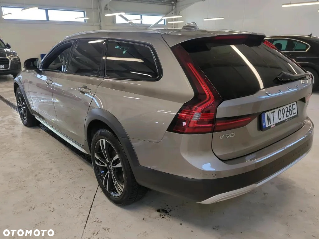 Volvo V90 Cross Country D4 AWD Pro - 5