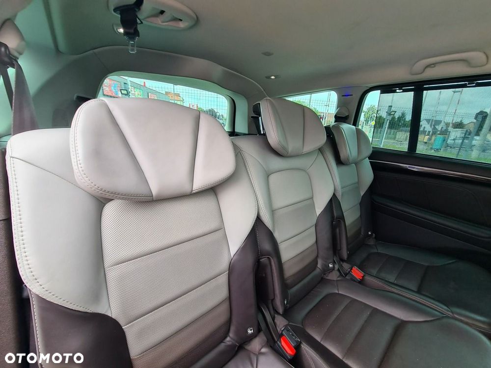 Renault Espace 1.6 dCi Energy Initiale Paris EDC 7os - 31