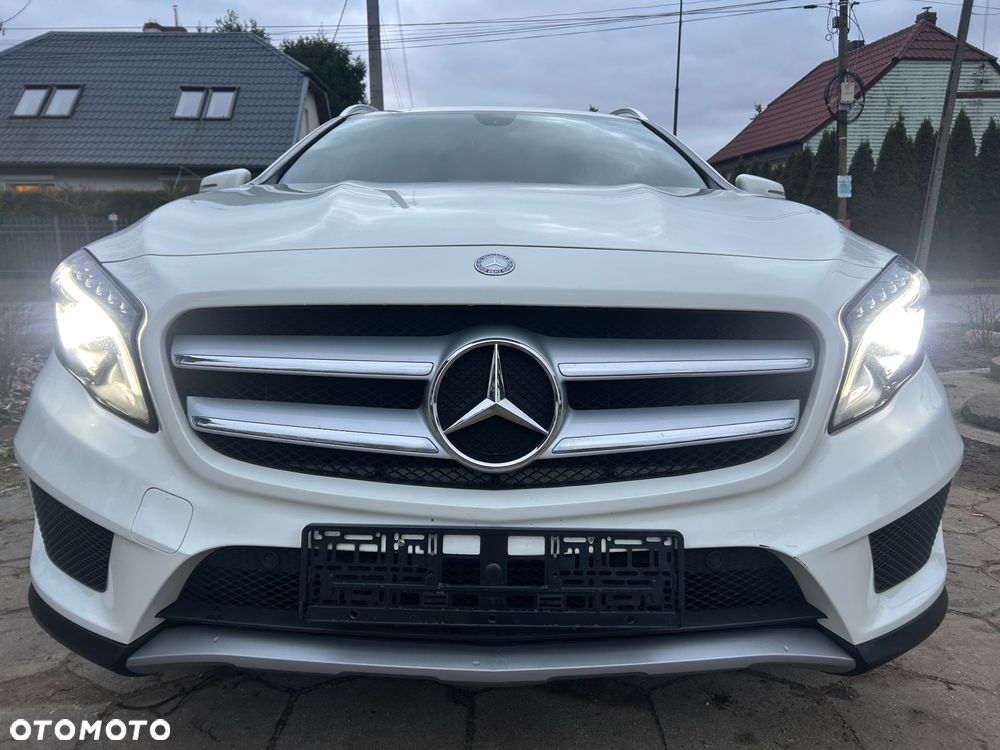 Mercedes-Benz GLA 250 4Matic 7G-DCT AMG Line - 11