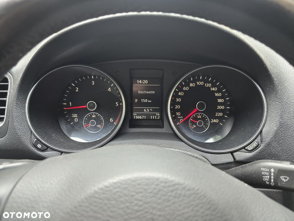 Volkswagen Golf 2.0 TDI DPF Style - 11