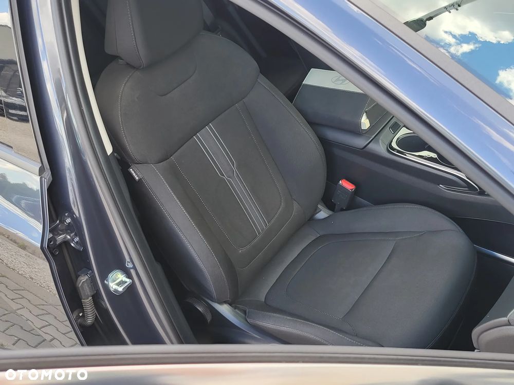 Hyundai Tucson 1.6 T-GDi HEV Executive 4WD - 12