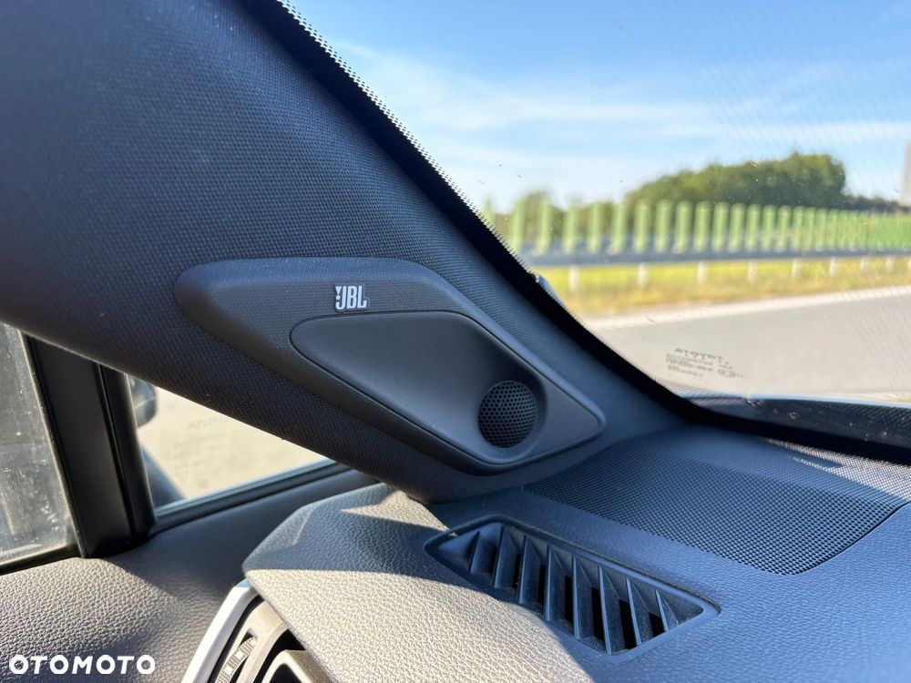 Toyota RAV4 2.5 Hybrid Black Edition by JBL 4x2 - 21