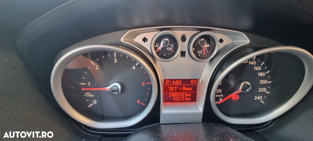 Ford Kuga 2.0 TDCi 4WD Powershift Titanium - 3