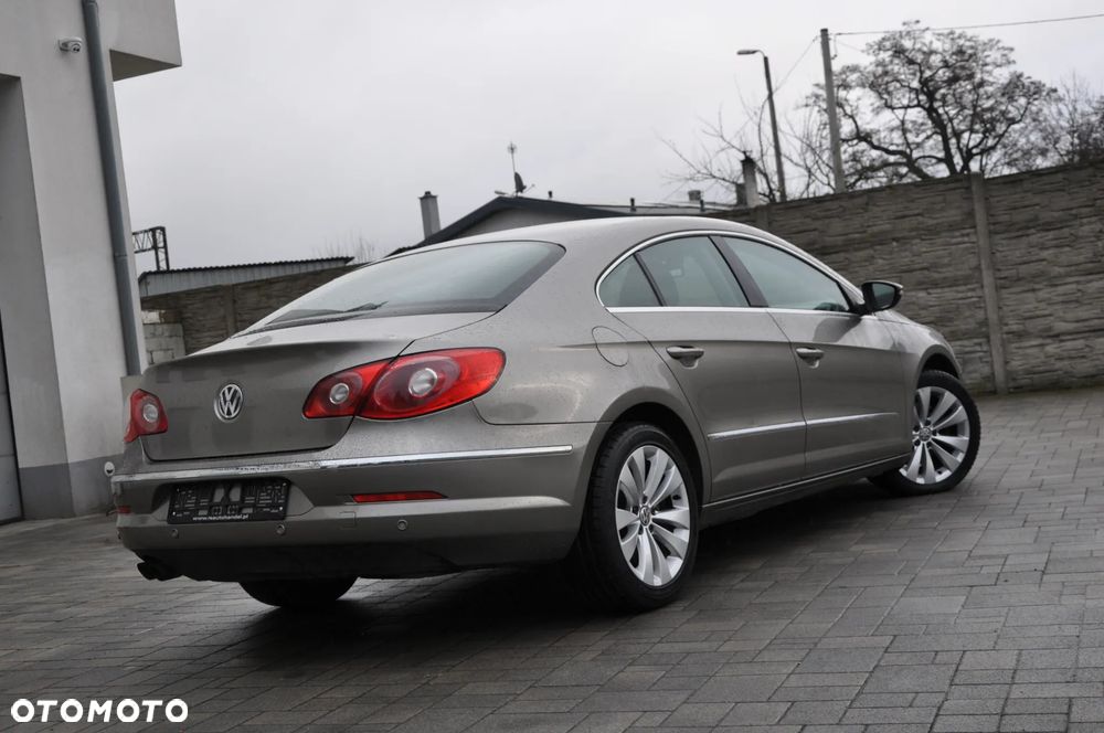Volkswagen Passat CC 2.0 TDI Individual - 10