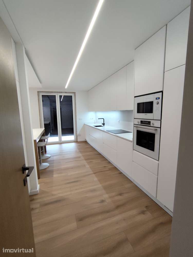 Quartos individuais mobilados em Covilhã - junto à FCS-UBI - Grande imagem: 4/14