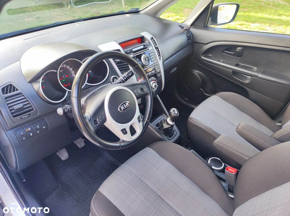 Kia Venga 1.6 L - 15