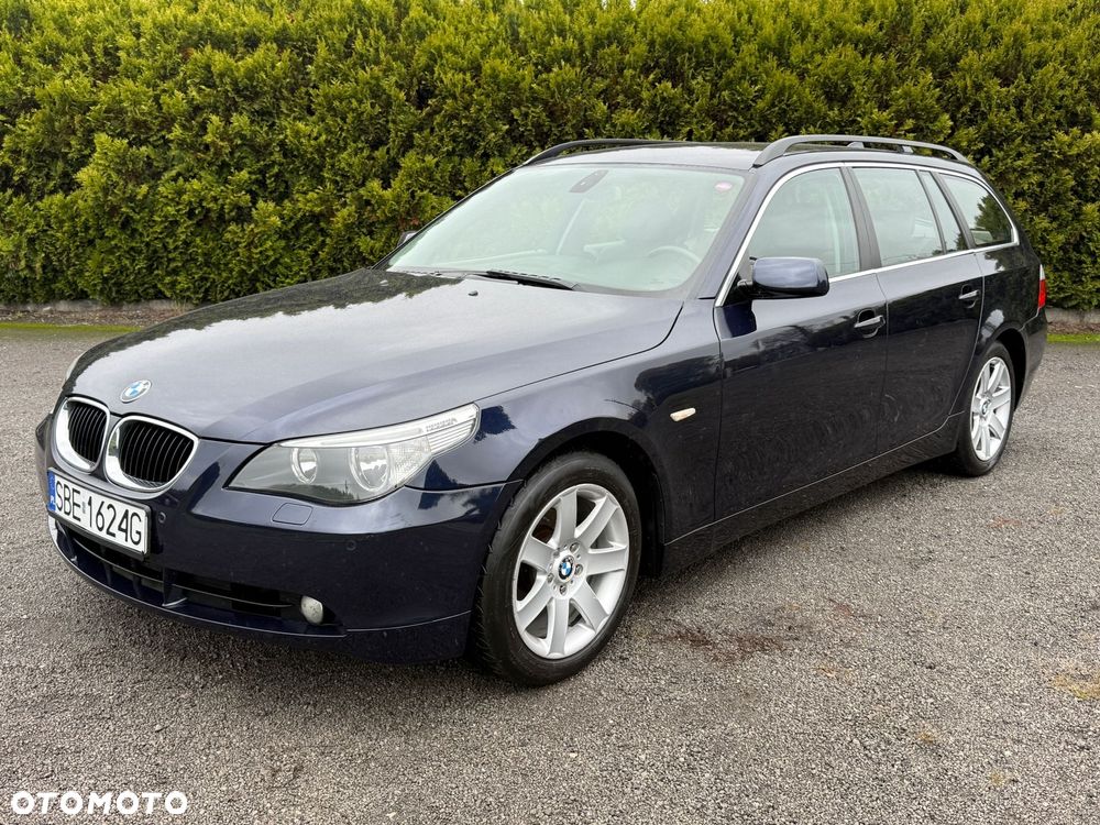 BMW Seria 5 525d - 32