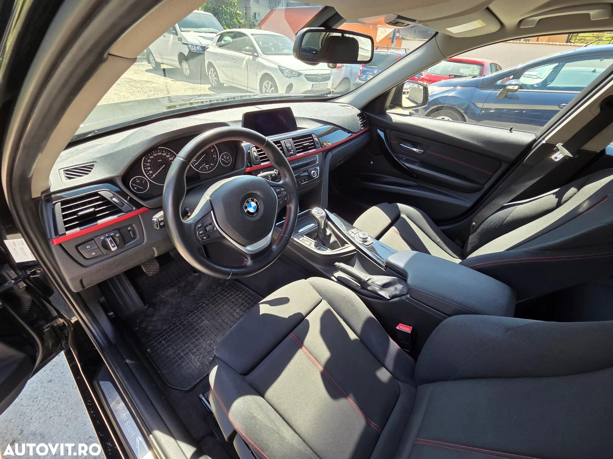 BMW Seria 3 320i - 6