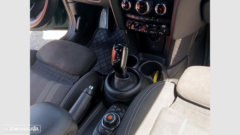 MINI 3 Portas Cooper Premium First JCW Auto - 23