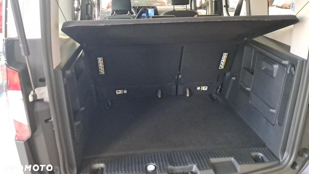 Ford Tourneo Courier - 11