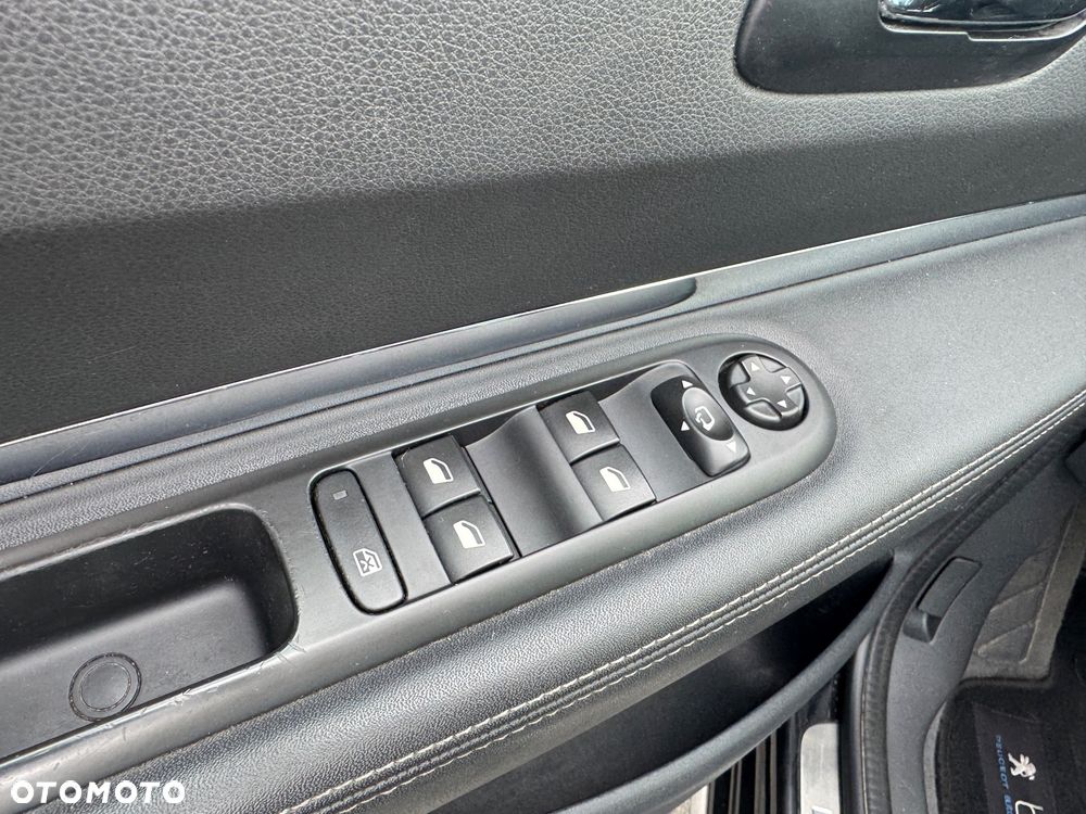 Peugeot 3008 HDi FAP 150 Business-Line - 14