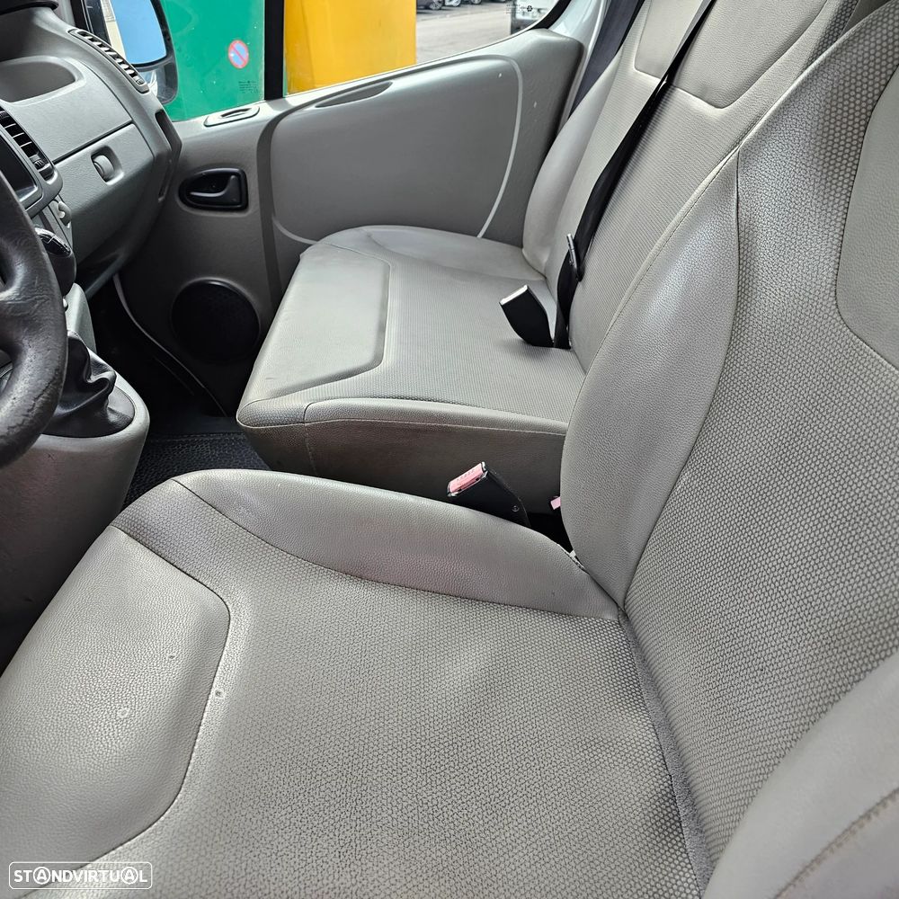 Renault Trafic - 13