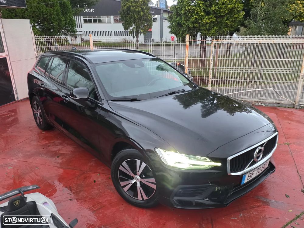Volvo V60 2.0 D3 Momentum Geartronic - 6