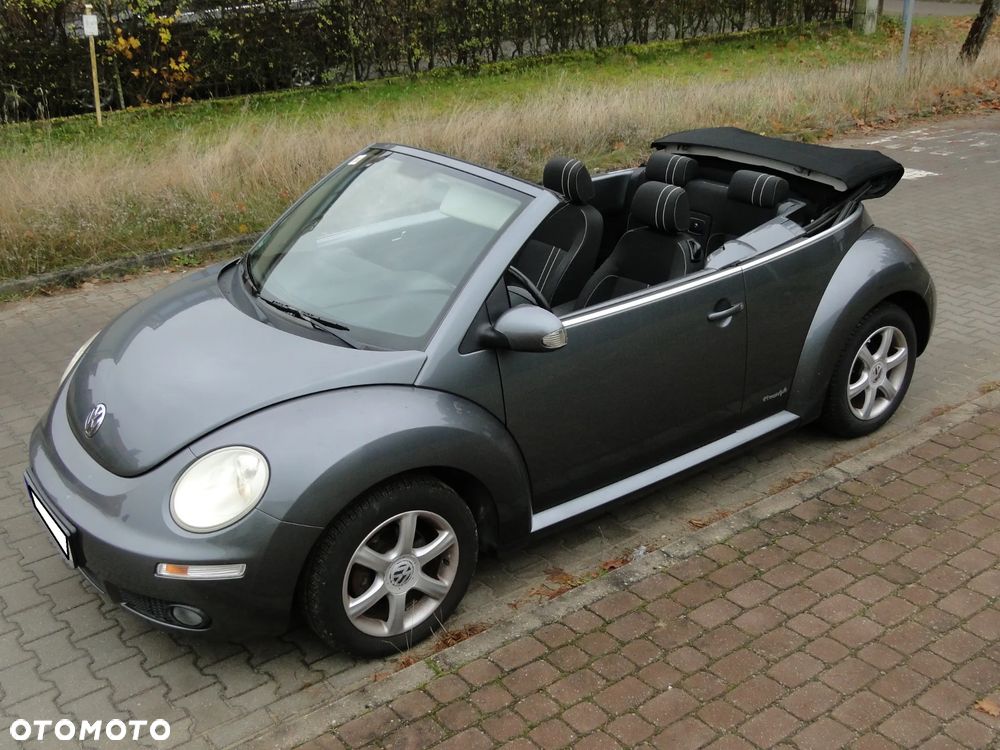 Volkswagen New Beetle - 1