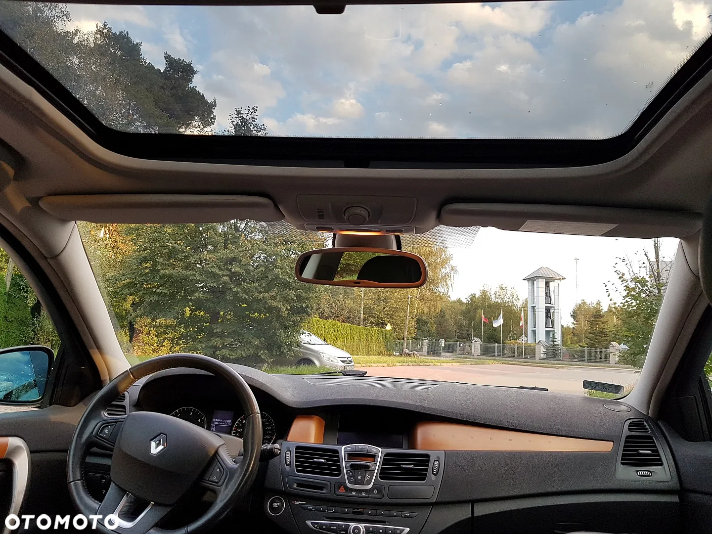 Renault Laguna dCi 150 FAP Initiale - 15