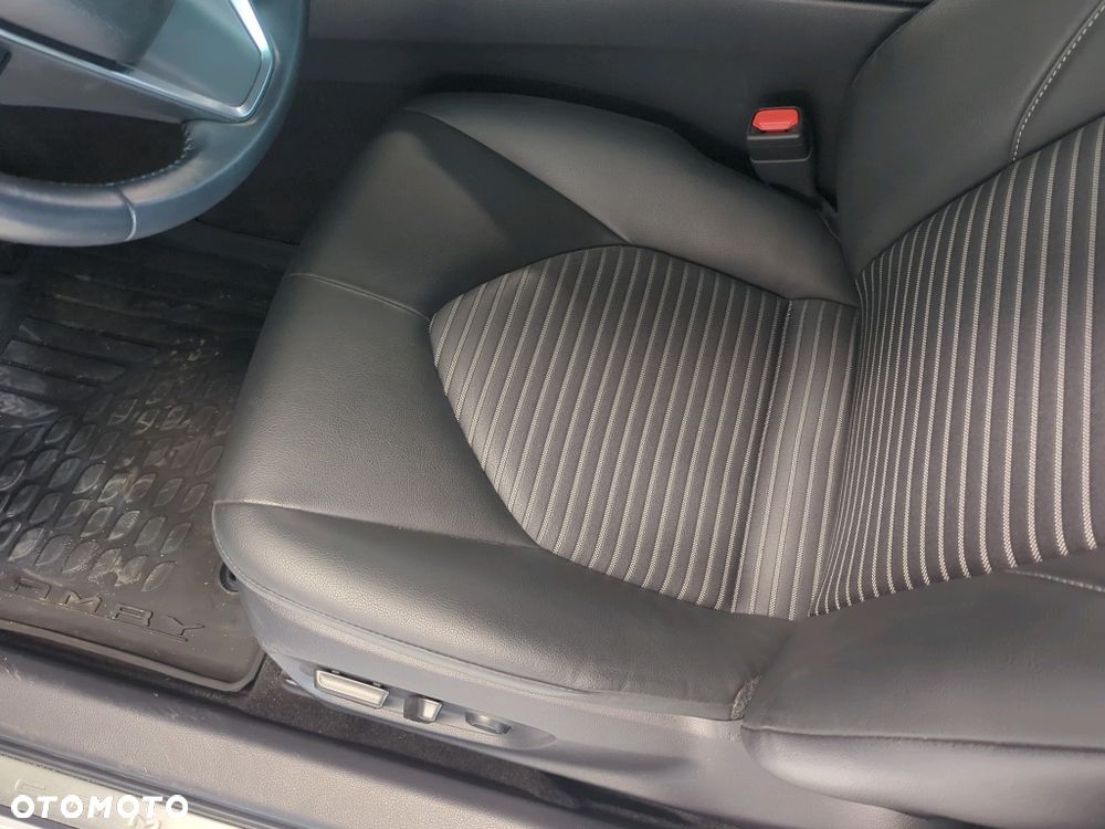 Toyota Camry 2.5 Hybrid Prestige CVT - 15