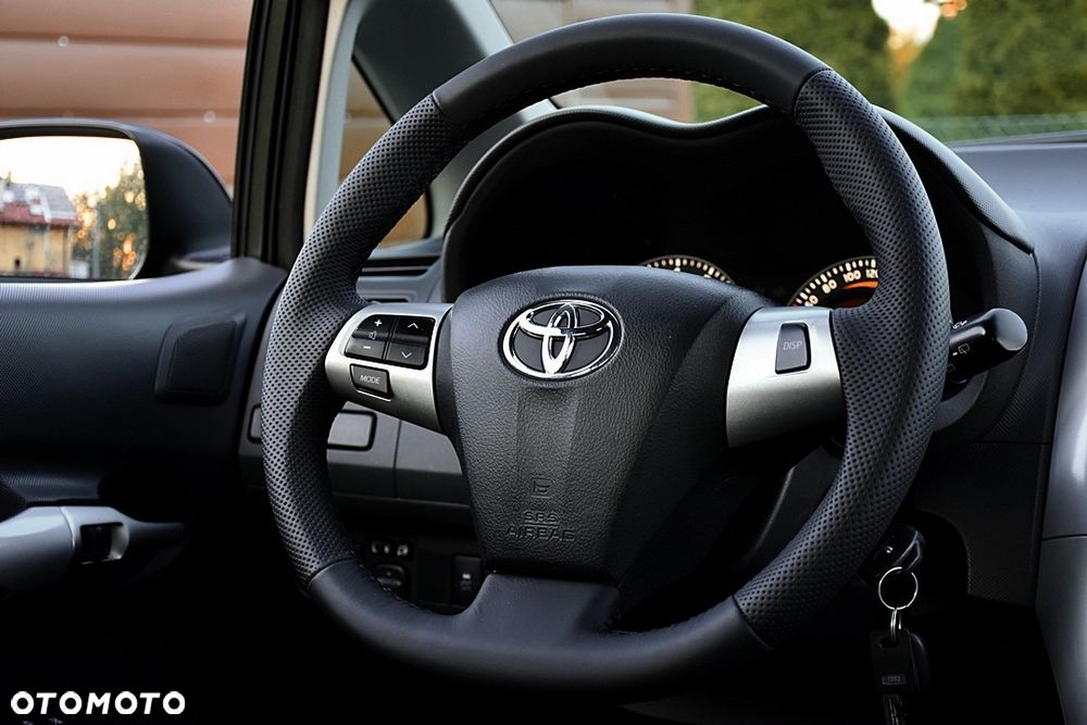 Toyota Auris 1.6 Life+ - 19