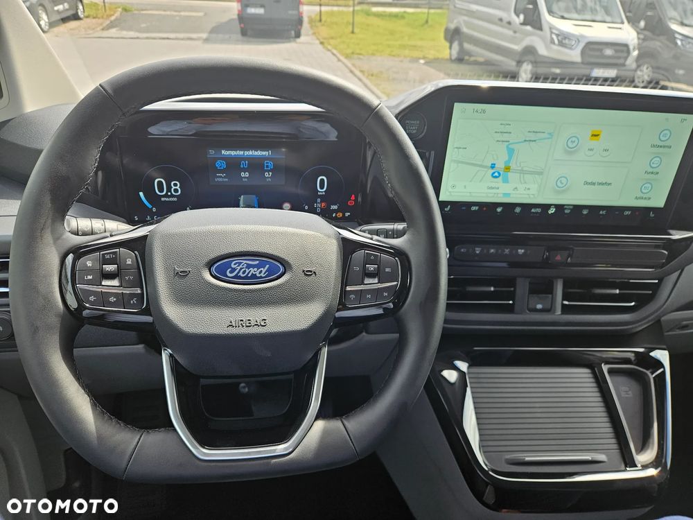 Ford Tourneo Custom - 18