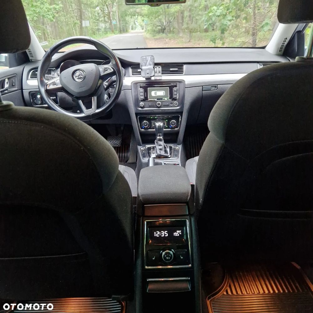 Skoda Superb 2.0 TSI Elegance DSG - 26