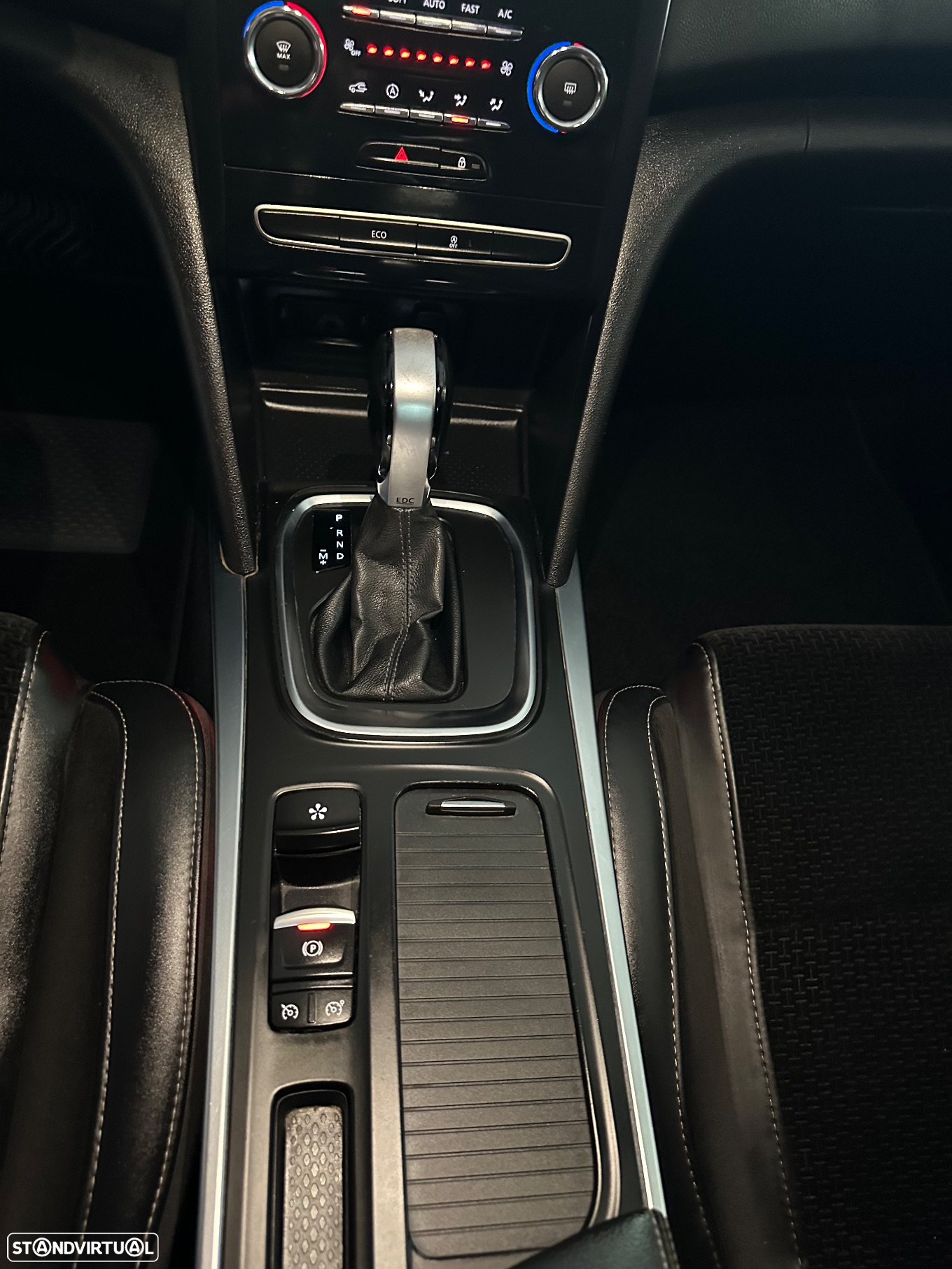 Renault Mégane Sport Tourer ENERGY dCi 110 EDC INTENS - 18