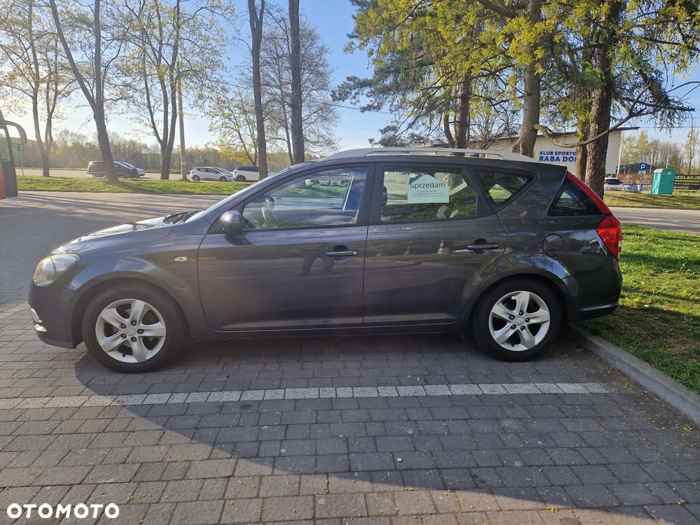Kia Ceed 1.6 Crdi Comfort + - 4