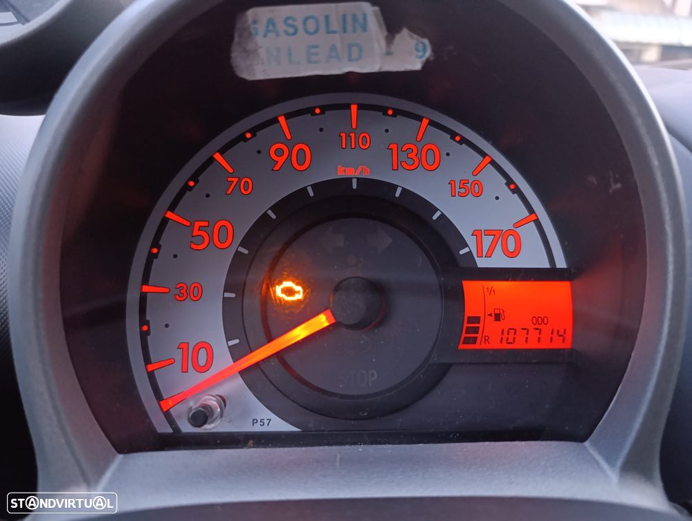 Toyota Aygo 1.0 + AC - 5