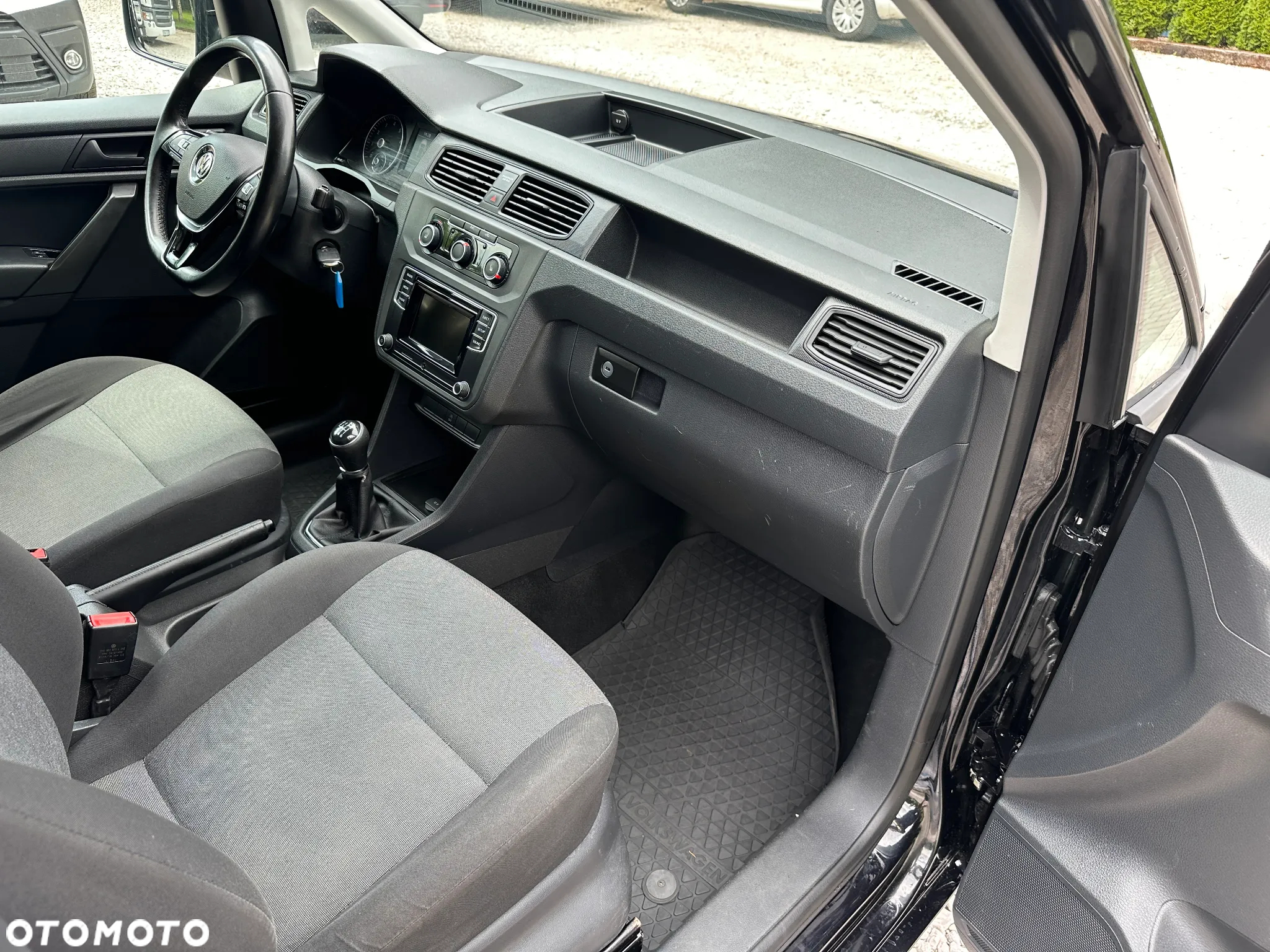 Volkswagen Caddy 1.4 benzyna 110KM - 13