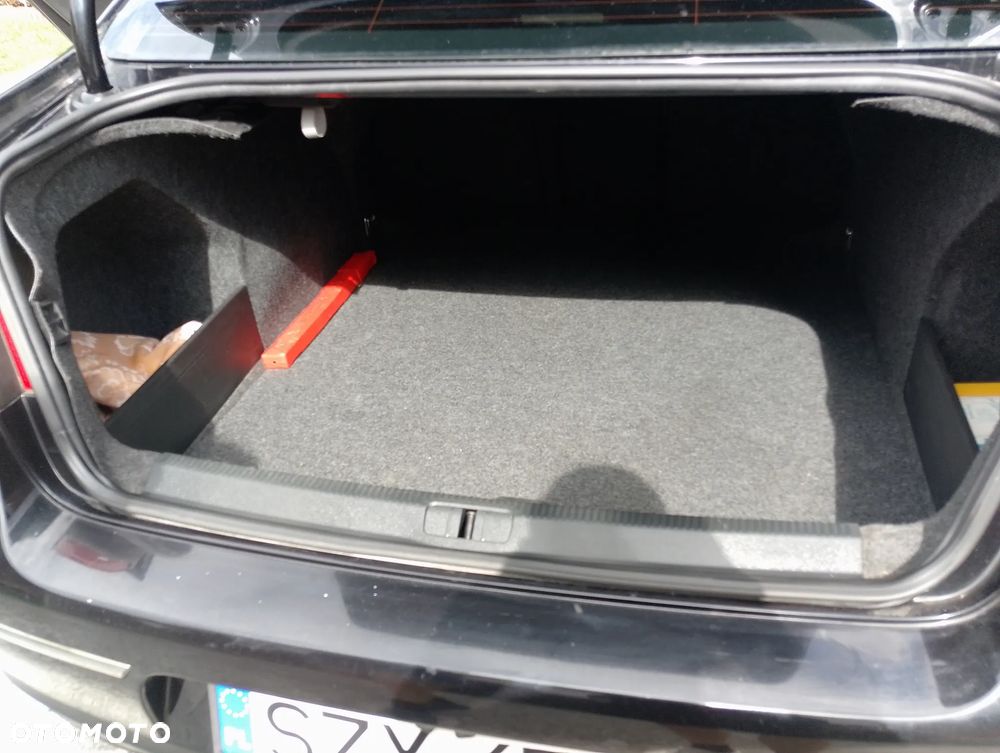 Volkswagen Passat 2.0 TSI Automatik Individual - 29