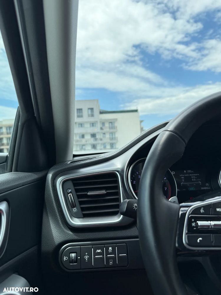 Kia Ceed 1.5 T-GDI 7DCT MHEV Best - 7