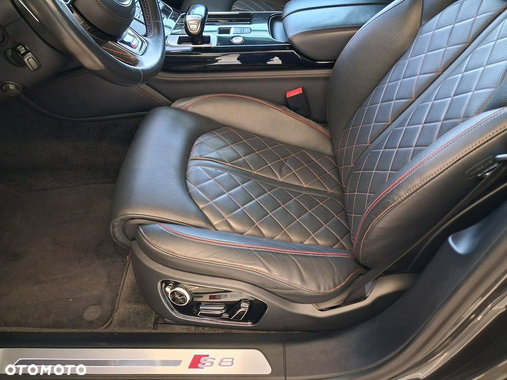 Audi S8 - 13