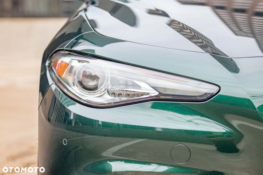 Alfa Romeo Giulia 2.0 Turbo 16V AT8 Veloce Ti - 4