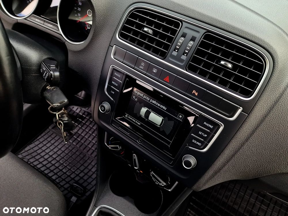 Volkswagen Polo 1.2 TSI BMT Comfortline - 19