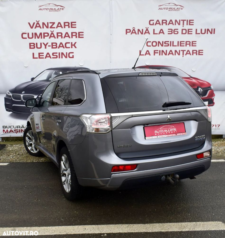 Mitsubishi Outlander 2.0 4WD Plug-In Hybrid Top - 6