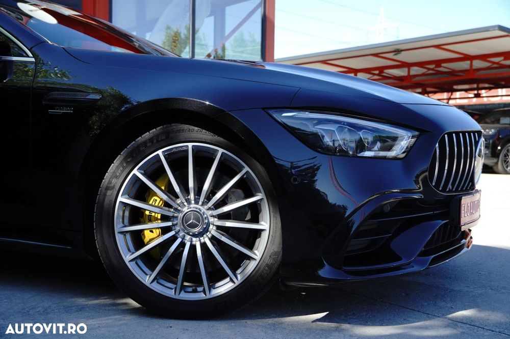 Mercedes-Benz AMG GT - 3