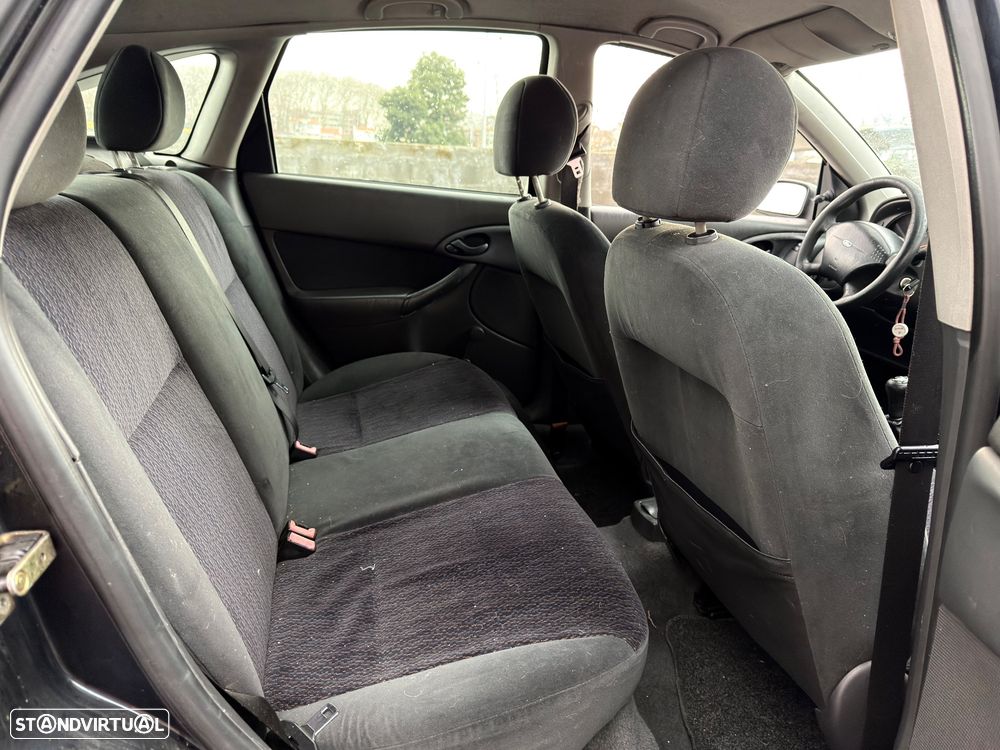 Ford Focus Ambiente - 9
