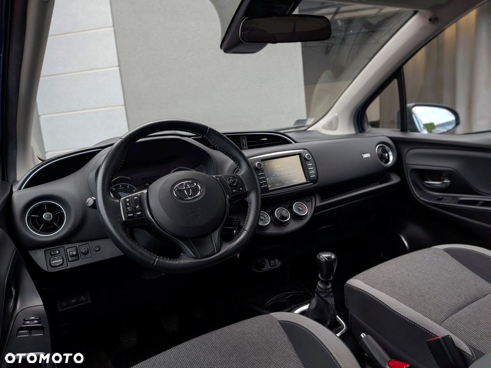 Toyota Yaris 1.5 20th Anniversary - 17