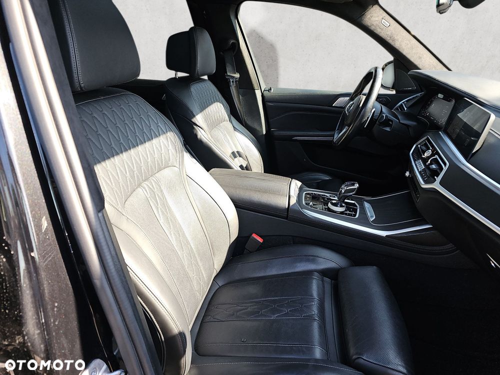 BMW X7 - 13